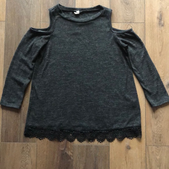 Pinkblush cold shoulder maternity size small - Picture 2 of 5